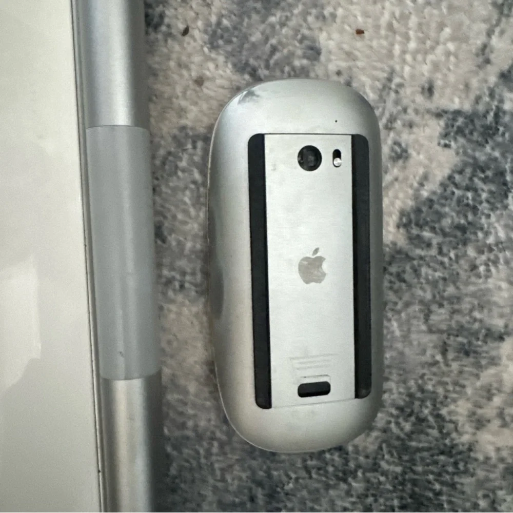 Apple Genuine Wireless Keyboard and Mouse A1314/A1296 -